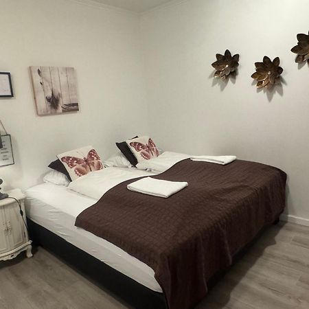 Superb Central Location, No Car Needed - Spacious Ακουρέιρι Εξωτερικό φωτογραφία