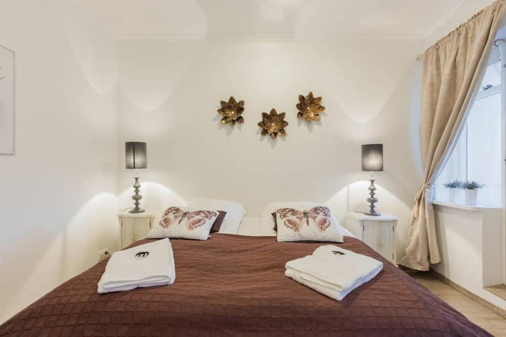 Superb Central Location, No Car Needed - Spacious Ακουρέιρι Εξωτερικό φωτογραφία