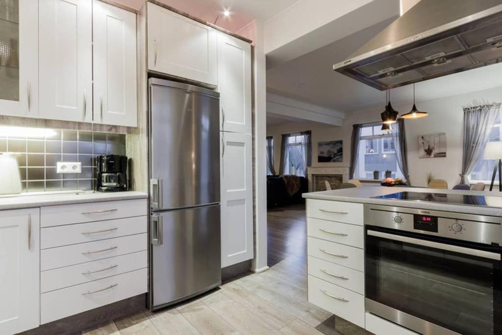 Superb Central Location, No Car Needed - Spacious Ακουρέιρι Εξωτερικό φωτογραφία