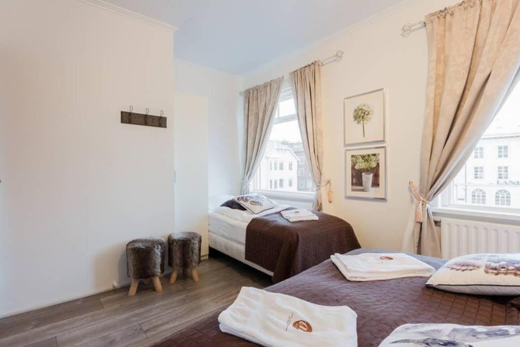 Superb Central Location, No Car Needed - Spacious Ακουρέιρι Εξωτερικό φωτογραφία