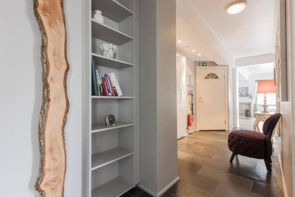 Superb Central Location, No Car Needed - Spacious Ακουρέιρι Εξωτερικό φωτογραφία